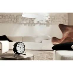 Arne Jacobsen Clocks AJ Station tafel klok, zwart< Tafelklokken
