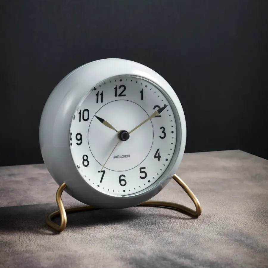 Arne Jacobsen Clocks AJ Station tafelklok 12 cm, grijs-wit< Tafelklokken
