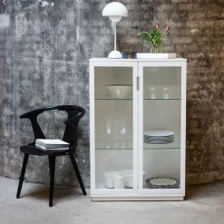 Mavis Aoko vitrinekast 120 cm, Witlak< Kasten & Vitrines