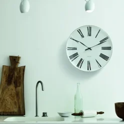 Arne Jacobsen Clocks Arne Jacobsen Roman wandklok, Ø 48 cm< Wandklokken