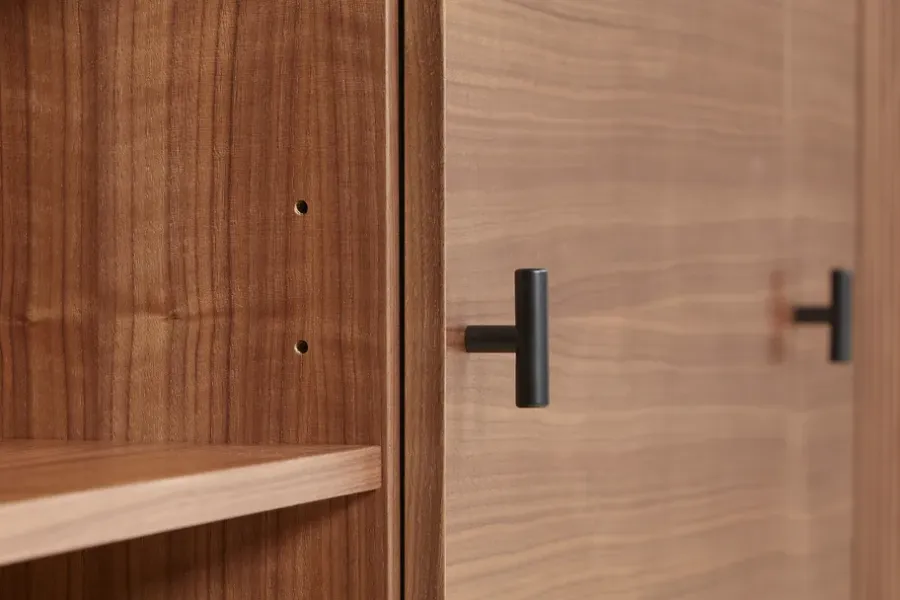 Woud Array bijzettafel, 180 cm, Walnoot< Ladekasten & Dressoirs