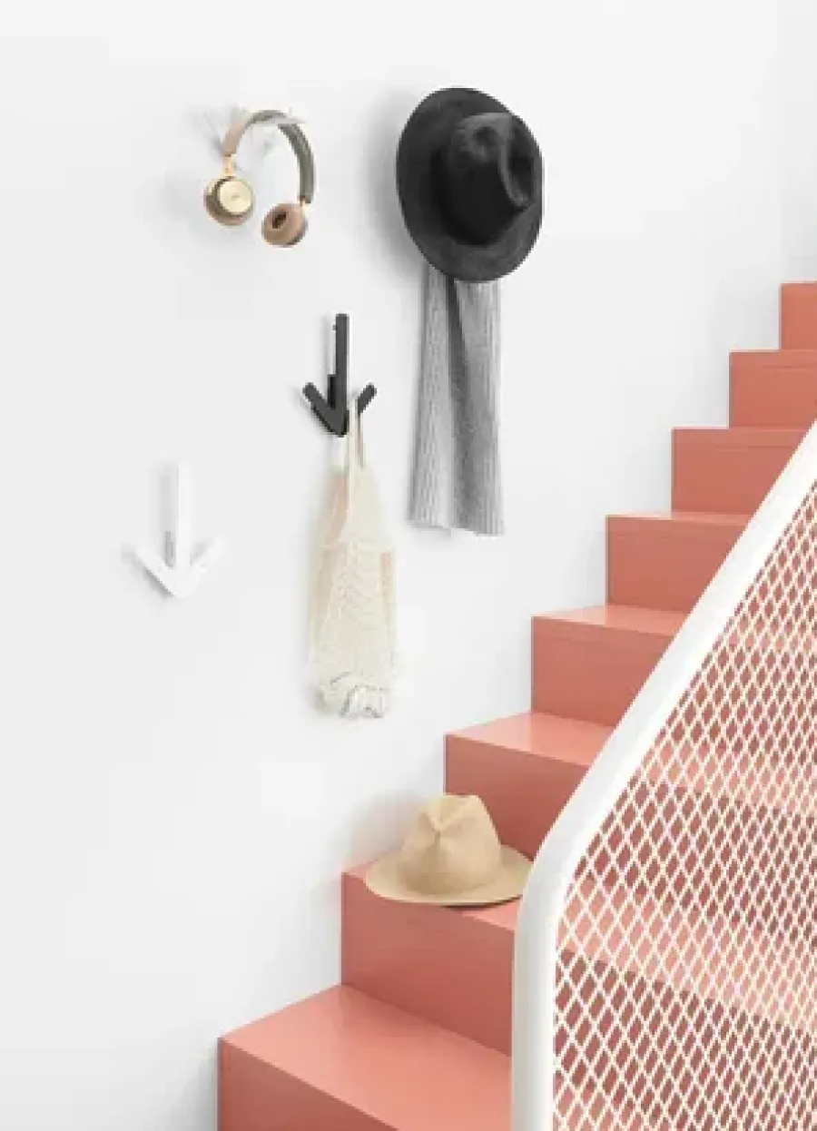 Design House Stockholm Arrow haak, wit< Haken & Hangers