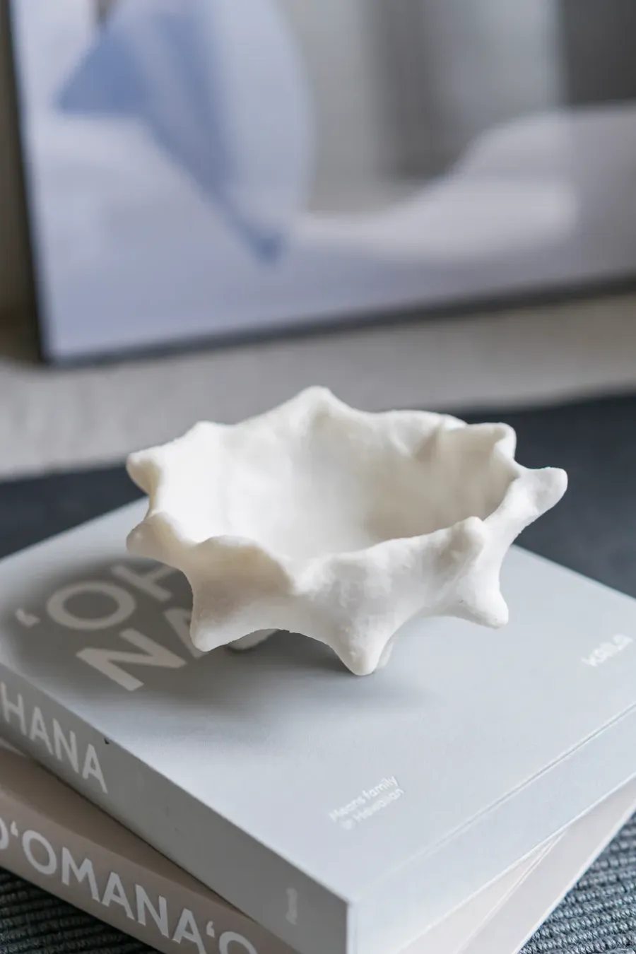 Mette Ditmer Art piece kastanje Ø20 cm, Off-white< Decoratieve Schalen