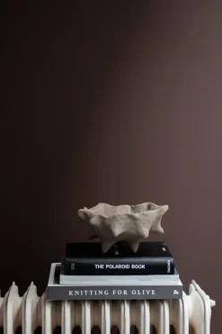 Mette Ditmer Art piece kastanje Ø20 cm, Sand< Decoratieve Schalen