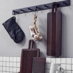 MUUBS Atlanta kapstokje 70 cm, Zwart< Haken & Hangers
