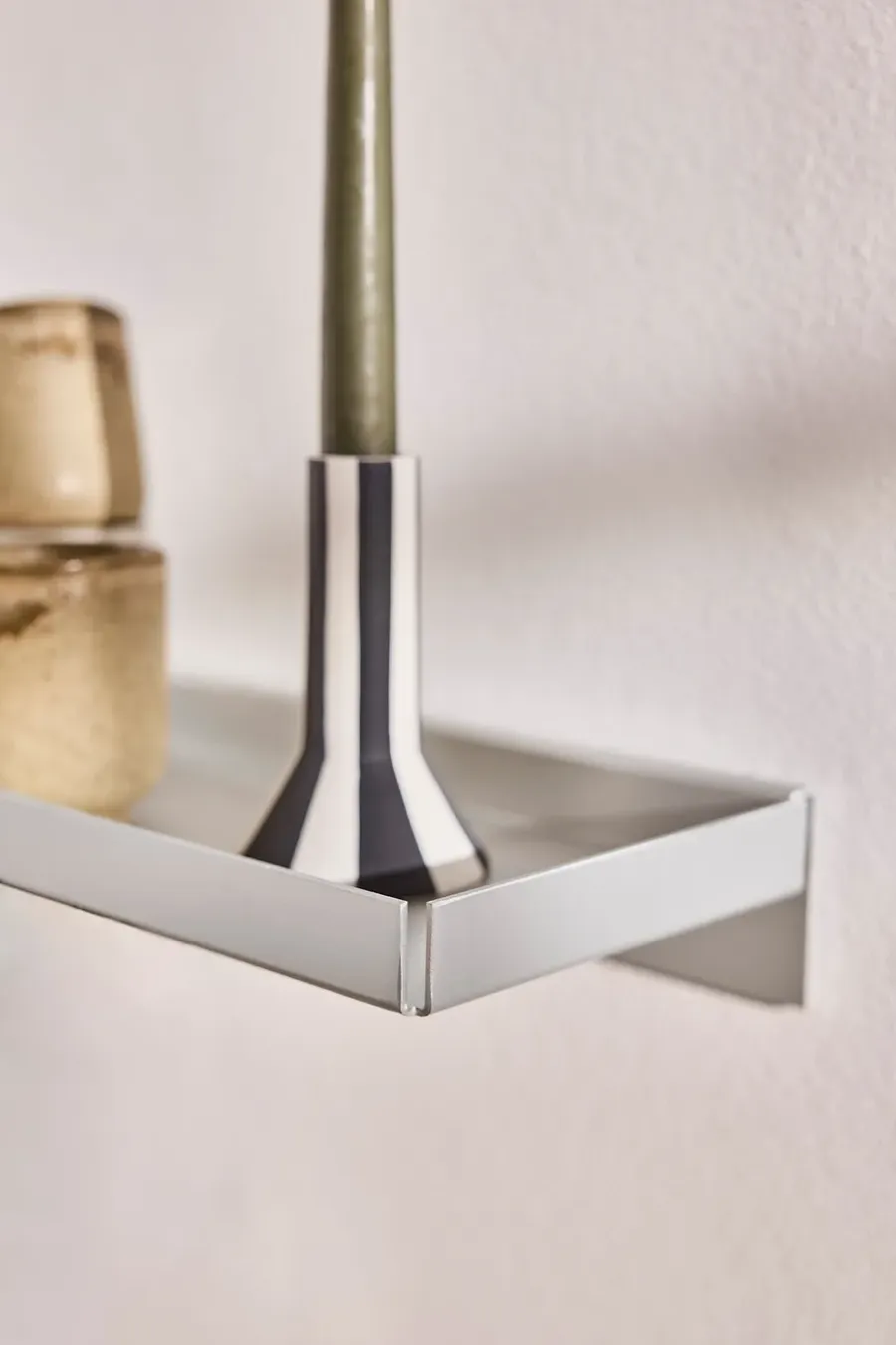 OYOY Bakku wandplank small 16x50 cm, Aluminium< Planken & Planksystemen