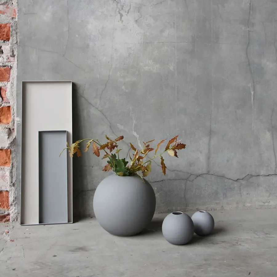 Cooee Design Ball vaas grey, 20 cm.< Vazen