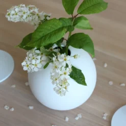 Cooee Design Ball vaas white, 8 cm.< Vazen