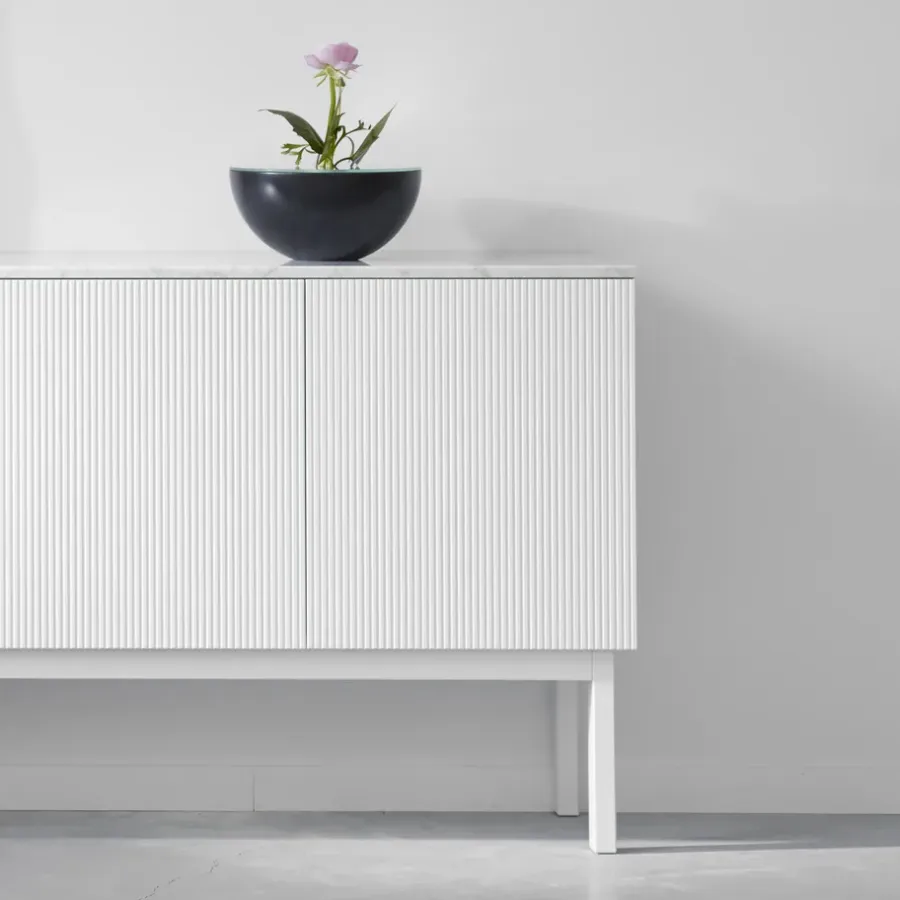 A2 Beam sideboard, lichtgrijs, sokkel van witgeolied eikenhout< Tv- & Mediameubels|Ladekasten & Dressoirs