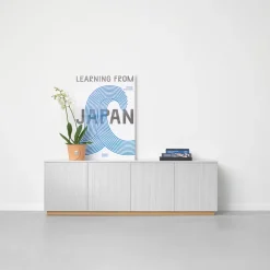 A2 Beam sideboard, lichtgrijs, sokkel van witgeolied eikenhout< Tv- & Mediameubels|Ladekasten & Dressoirs