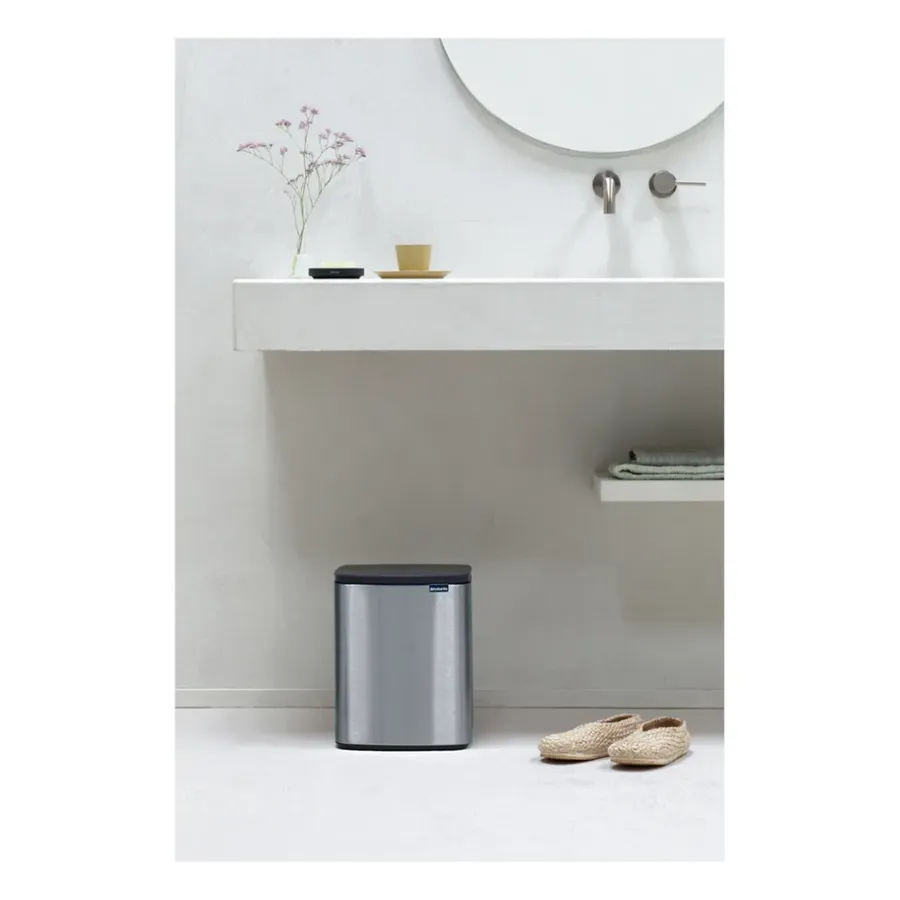 Brabantia Bo afvalemmer 12 l, Matgeborsteld staal< Pedaalemmers