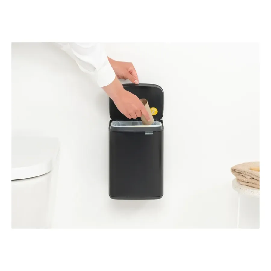 Brabantia Bo afvalemmer 4 l, Matzwart< Pedaalemmers