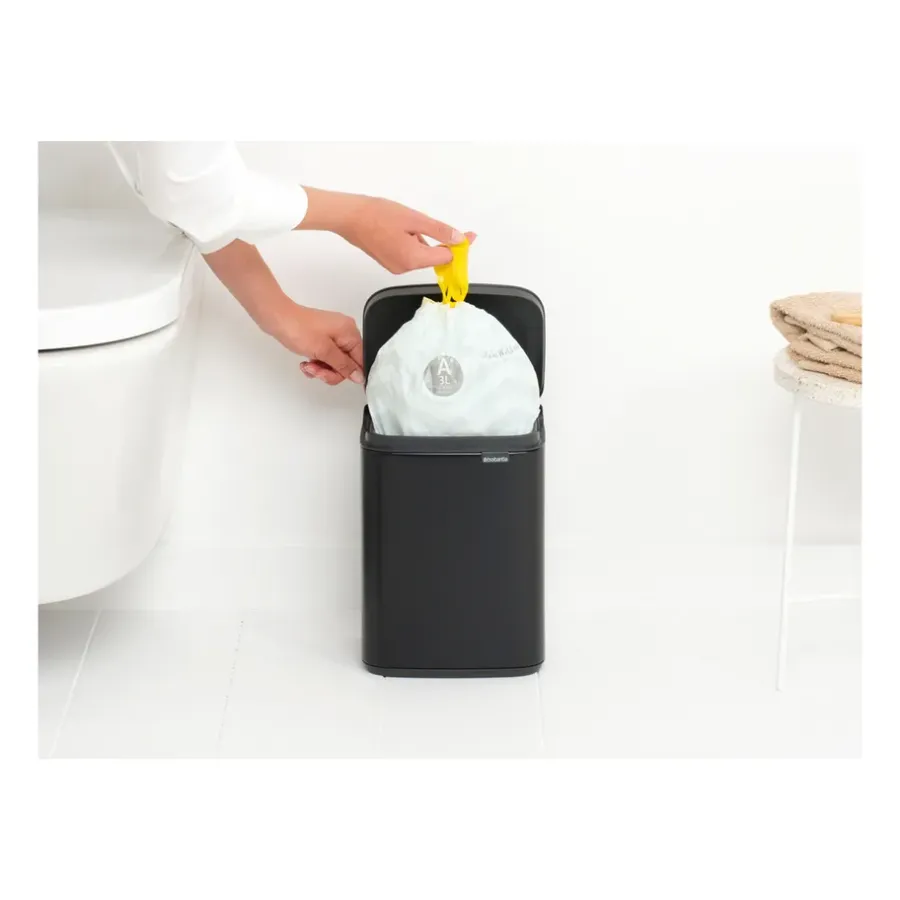 Brabantia Bo afvalemmer 4 l, Matzwart< Pedaalemmers