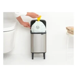 Brabantia Bo afvalemmer hoog 4 l, Matgeborsteld staal< Pedaalemmers