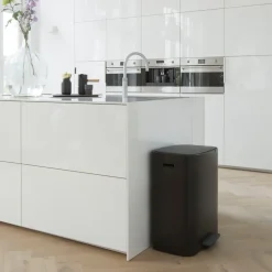 Brabantia Bo bin pedaalemmer 2x30 L, Zwart< Pedaalemmers
