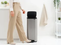 Brabantia Bo pedaalemmer 30 L, Matt Steel Fingerprint Proof< Pedaalemmers
