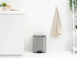 Brabantia Bo pedaalemmer 12 L, Matt Steel Fingerprint Proof< Pedaalemmers