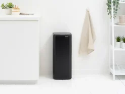 Brabantia Bo Touch Bin 30 L, Matt Black< Pedaalemmers