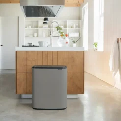 Brabantia Bo touch bin 60 L, Mineral concrete grey< Prullenbakken