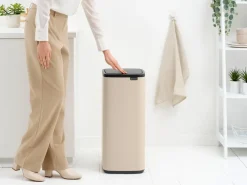Brabantia Bo Touch Bin 30 L, Soft Beige< Pedaalemmers