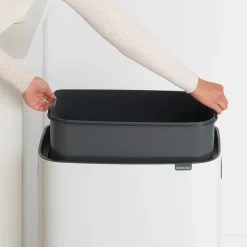 Brabantia Bo touch bin 60 L, Wit< Prullenbakken