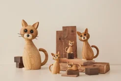 Spring Copenhagen Brave Kat decoratie 24 cm Eik, Eik< Houten Beelden