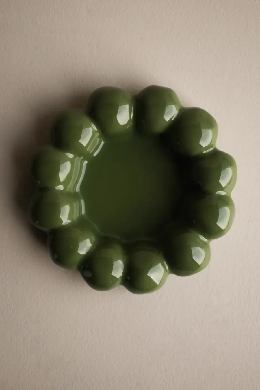 DBKD Bright kaarsenhouder Ø17 cm, Glanzend groen< Kaarsenhouders & Kaarsenborden