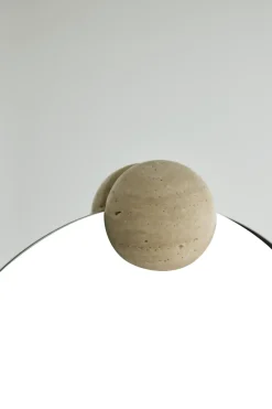 AYTM Castellum wandspiegel Ø80 cm, Clear-travertine< Ronde Spiegels|Wandspiegels