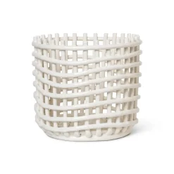 Ferm Living Ceramic gevlochten mand Ø23,5 cm, Off white< Opbergmanden