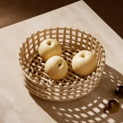 Ferm Living Ceramic gevlochten schaal , Cashmere< Decoratieve Schalen