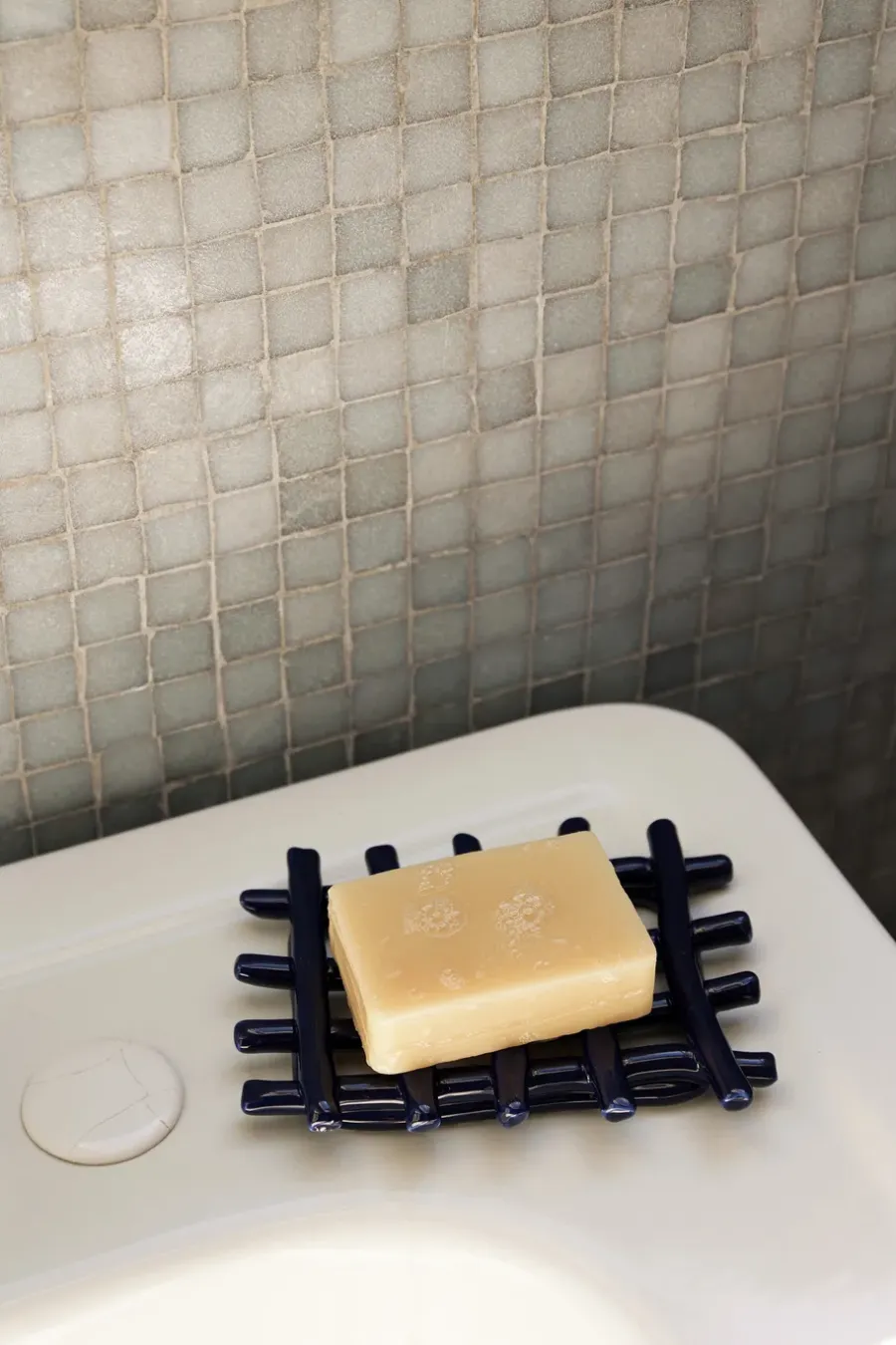 Ferm Living Ceramic zeepbakje 10x14,5 cm, Blue< Zeepdispensers & Zeepschaaltjes