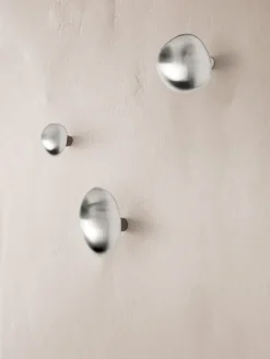 Ferm Living Chanterelle haak, Brushed stainless steel< Haken & Hangers