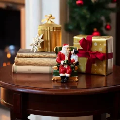 Villeroy & Boch Christmas Toys Kerstman in fauteuil, Rood< Kerstdecoraties