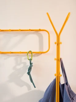 Essem Design Classic kapstok 60 cm, Sungeel< Haken & Hangers