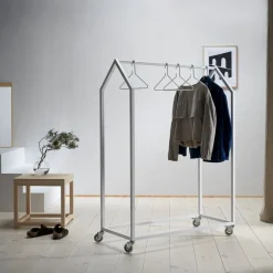 Essem Design Clothing House kledingrek, wit< Kapstokken & Hangrekken
