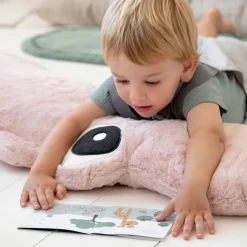 Done by deer Croco knuffeldier big 100 cm, Powder< Kinderkamer Interieuraccessoires|Kinderkamer Interieuraccessoires