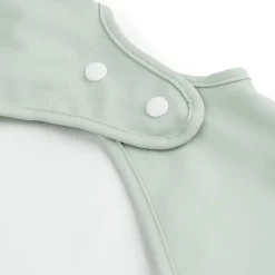 Done by deer Croco slabbetje met mouw, Groen< Kinderkamer Interieuraccessoires|Kinderkamer Interieuraccessoires