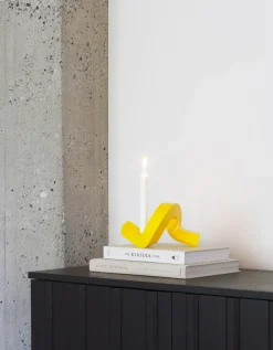 Normann Copenhagen Crooked kandelaar 1, Yellow< Kandelaars