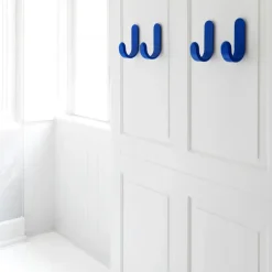 Normann Copenhagen Curve haak, Blauw< Haken & Hangers