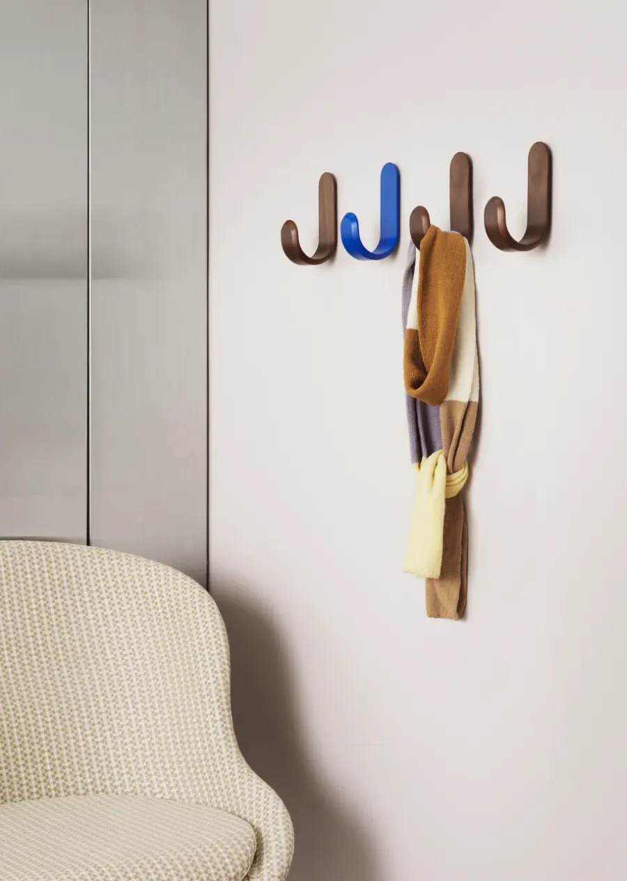 Normann Copenhagen Curve haak, Blauw< Haken & Hangers