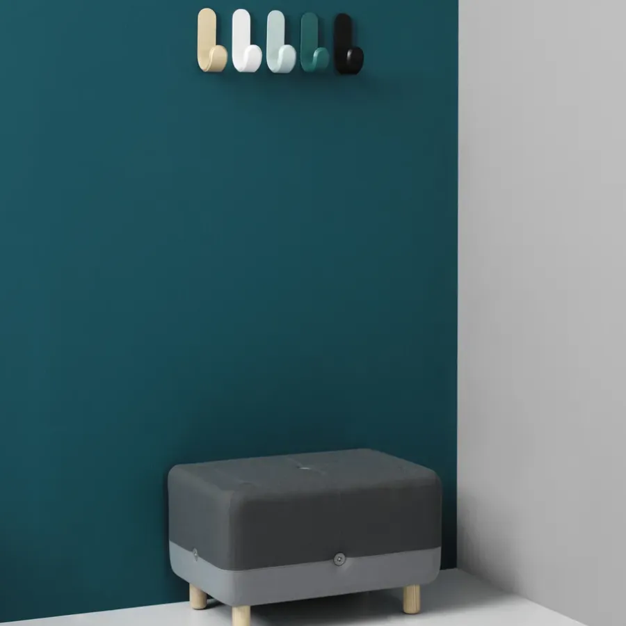 Normann Copenhagen Curve haak, zwart< Haken & Hangers