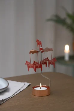 Pluto Design Dalahäst engelenspel, Koper-rood< Kerstdecoraties