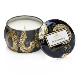 Voluspa Decorative tin kaars 25 branduren, Moso Bamboo< Geurkaarsen & Aroma Diffusers