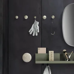 Muuto Dots wandhaak messing, klein< Haken & Hangers|Opbergoplossingen Voor De Kinderkamer