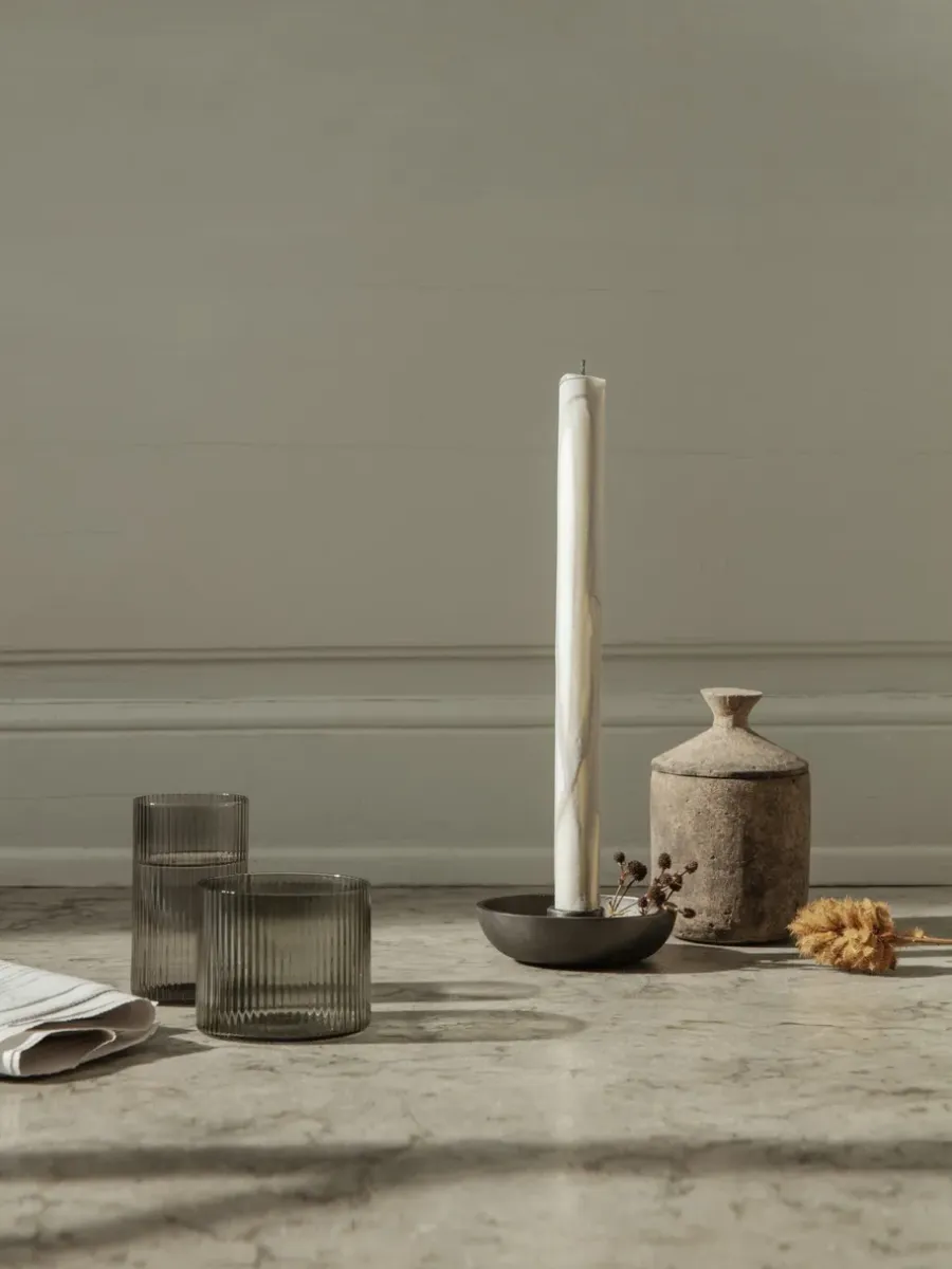 Ferm Living Dryp stearinekaars 2-pack, Warm Grey< Kaarsen