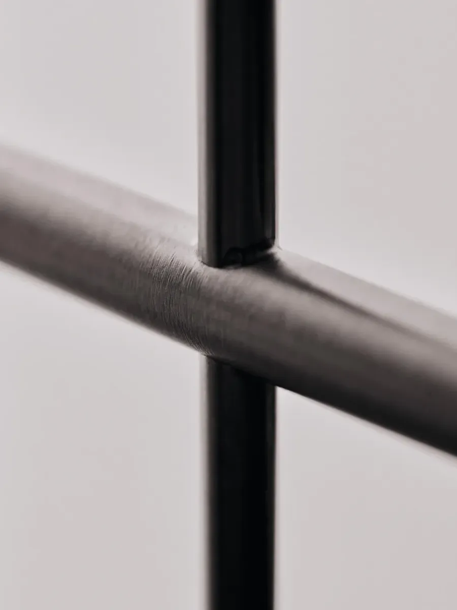Ferm Living Elysia kandelaar, Brushed stainless steel< Kandelaars