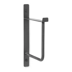 Ferm Living kledinghanger, Black Brass (zwart)< Kapstokken & Hangrekken