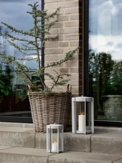 Zone Denmark Firefly lantaarn windlicht25 cm, Soft Grey< Kaarsenhouders & Kaarsenborden