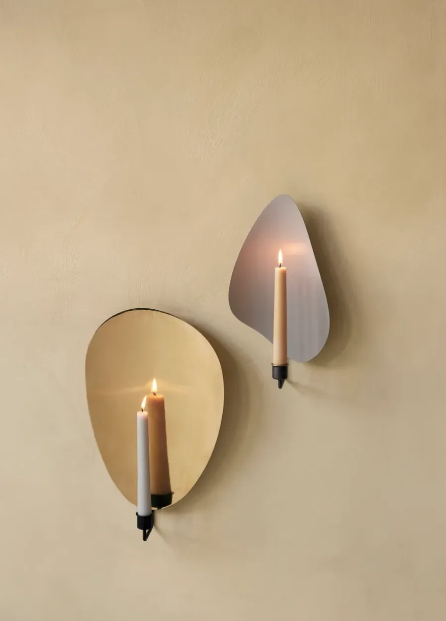 Audo Copenhagen Flambeau wandkandelaar 40 cm, Black-polished brass< Kandelaars