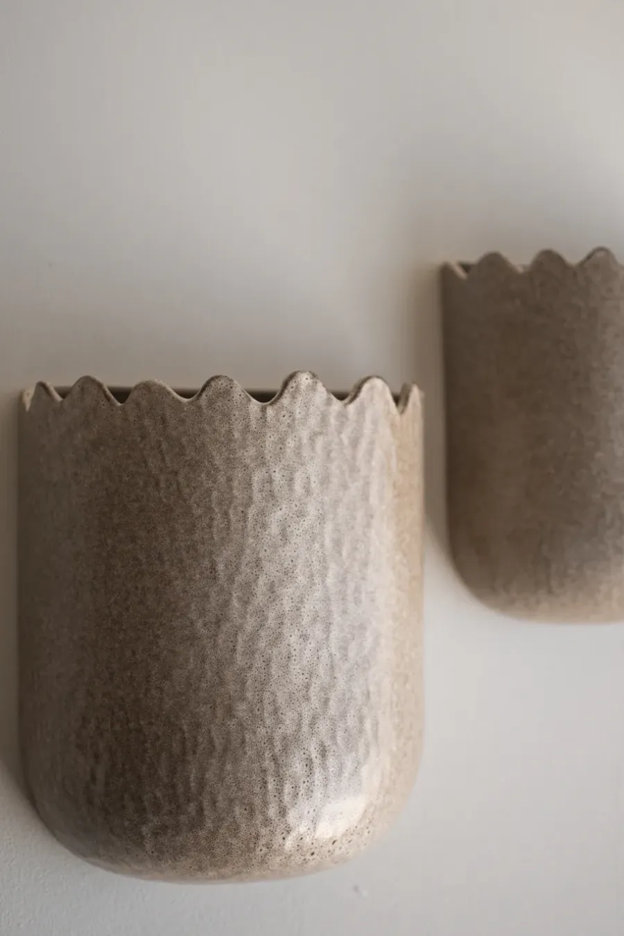 DBKD Flowery wandpot 24 cm, Beige< Bloempotten